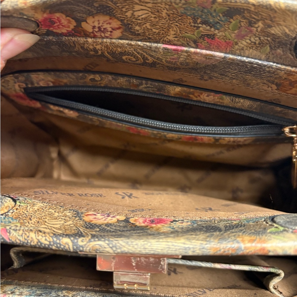 Silver Rose brand Italian top handle floral handbag. - Picture 4 of 4